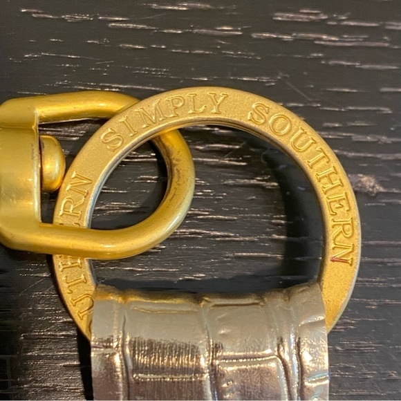 Simply Southern Key Fob Fruit design Key Chain Key Ring Sanitizer Holder - Picture 2 of 3